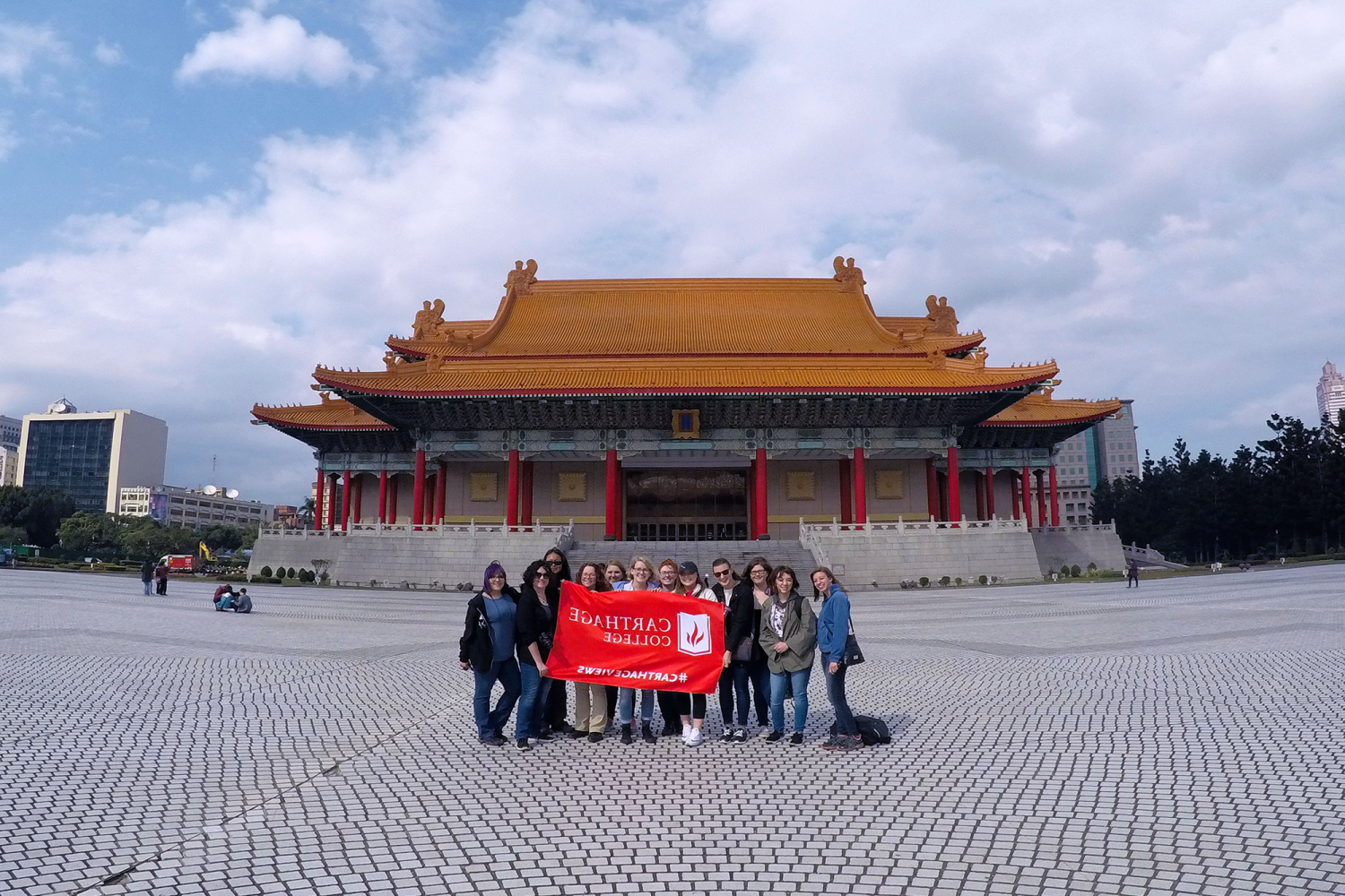 <a href='http://jolp.ngskmc-eis.net'>全球十大赌钱排行app</a>的学生在中国学习.